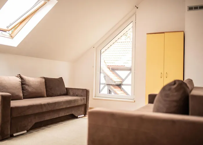 Kopu Draugai Konukevi 3*